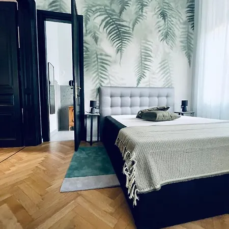Yacht Club Apartment